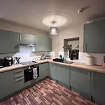 Hikers Hideaway At The Ship Appartement