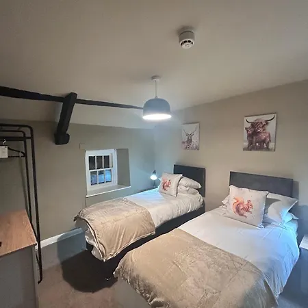 Hikers Hideaway At The Ship Coniston