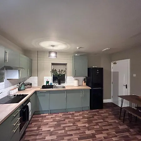 Hikers Hideaway At The Ship Apartament *